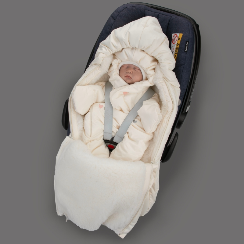 Комплект на выписку 5 предметов "Акварель.Вышивка Сердечки", зимний, молоко Комплект на выписку 5 предметов "Акварель.Вышивка Сердечки", зимний, молоко