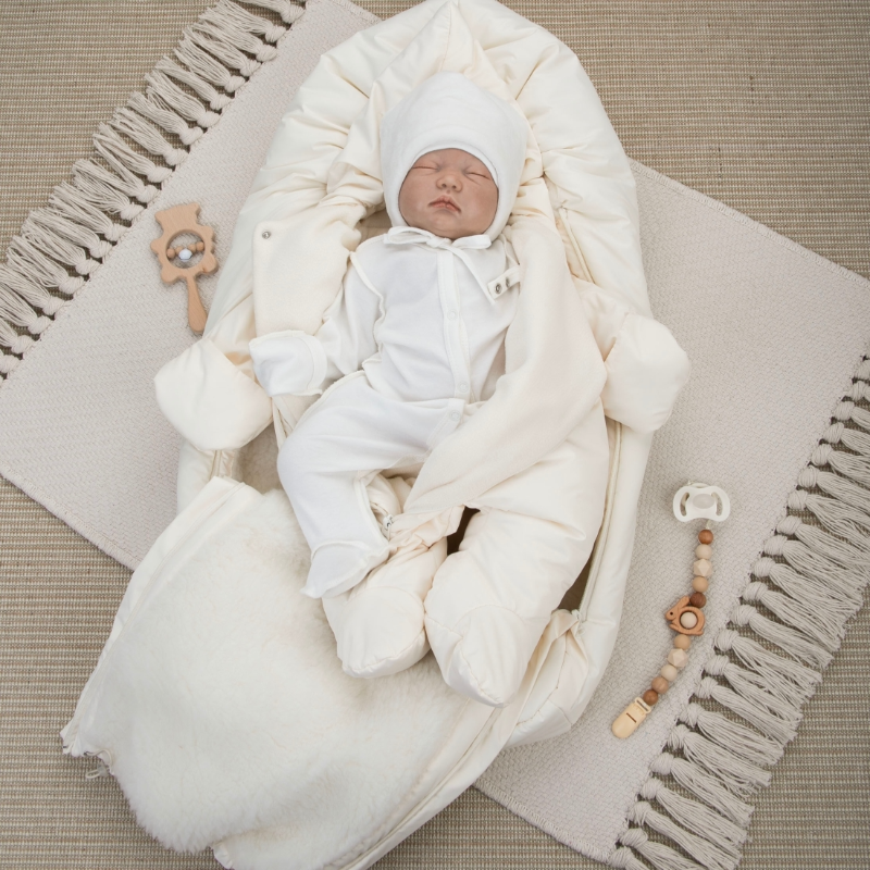 Комплект на выписку 5 предметов "Акварель.Вышивка Сердечки", зимний, молоко Комплект на выписку 5 предметов "Акварель.Вышивка Сердечки", зимний, молоко