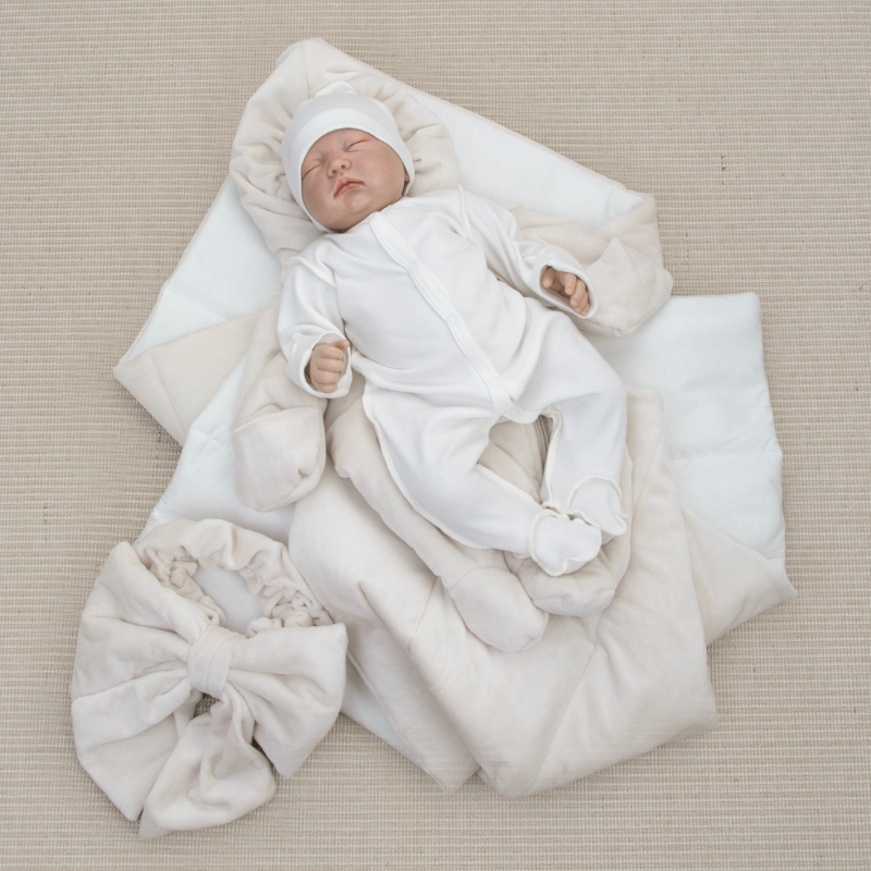 Комплект на выписку 5 предметов "Классика", демисезонный, светло-бежевый Комплект на выписку 5 предметов "Классика", демисезонный, светло-бежевый