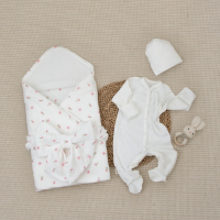 Комплект на выписку 4 предмета "Ажур.Муслин Плед", тюльпанчики, лето